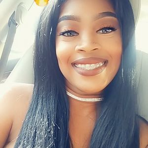 Meet your Posher, Leena